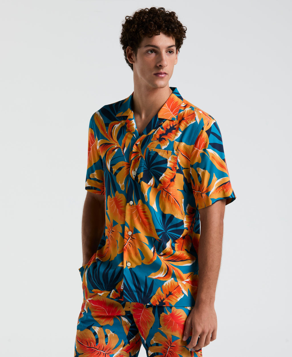 EcoVero™ Tropical Leaf Print Shirt